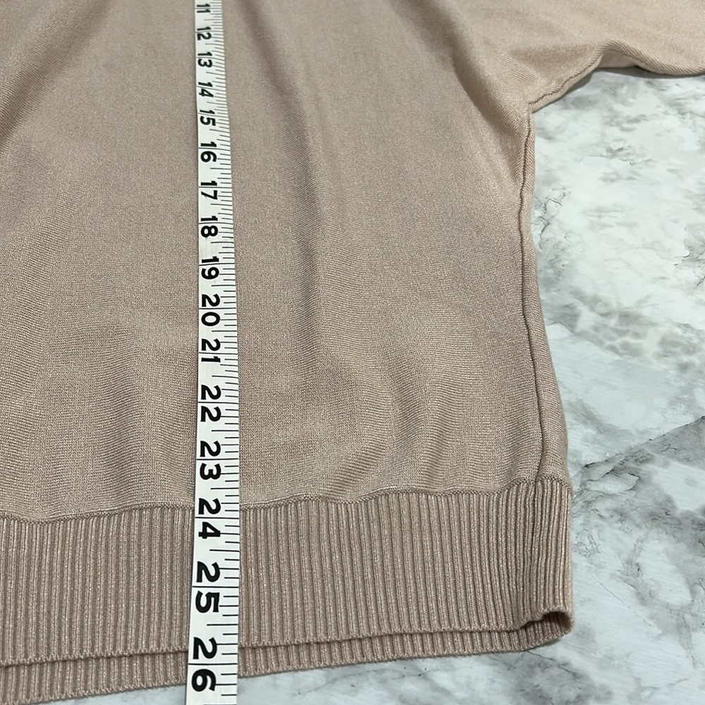 CHELSEA & THEODORE WOMENS PULLOVER BERMUDA SAND Sz MD NEW - Picture 9 of 9